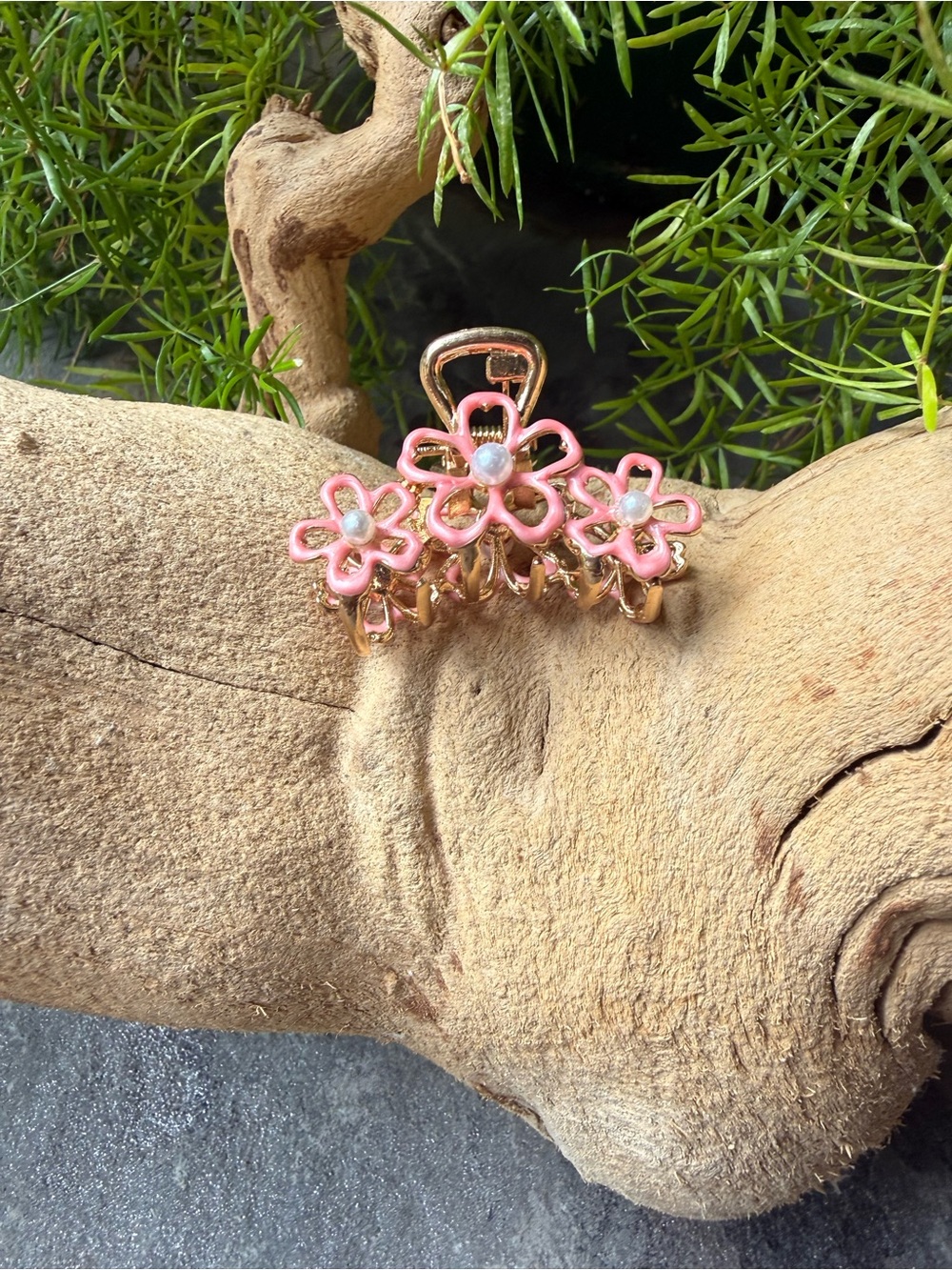 New🌟Free People-Pink Floral Pearl Hair Claw Clip
